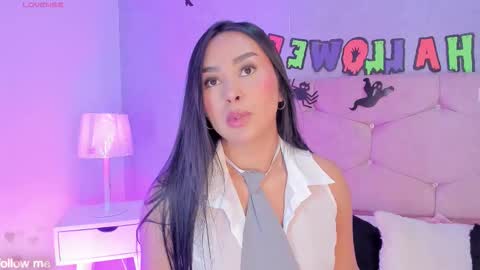 Camelia Smith online show from 10/30/25, 03:30