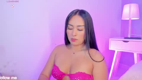 Camelia Smith online show from 11/19/25, 03:39