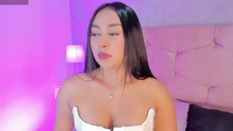Snapshot of cameliaa_smiith chatting on 05/24/26, 03:11 Camelia Smith online show from 05/24/26, 03:11