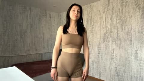 Snapshot of cameliaelworthy chatting on 04/07/26, 07:09 Alisa online show from 04/07/26, 07:09