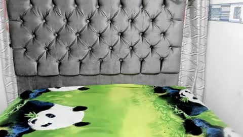 cameron_20_ online show from 10/21/25, 01:01