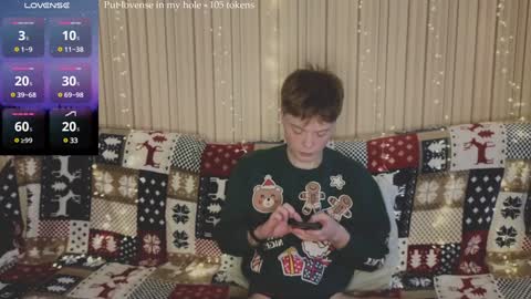 Snapshot of cameron_crowly chatting on 12/22/24, 06:06 Cameron online show from 12/22/24, 06:06