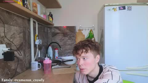 Snapshot of cameron_crowly chatting on 02/24/25, 10:26 Cameron online show from 02/24/25, 10:26