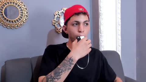 Snapshot of cameron_lux4 chatting on 10/30/25, 04:14 CAMERON online show from 10/30/25, 04:14