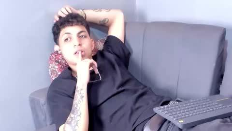 Snapshot of cameron_lux4 chatting on 10/30/25, 04:19 CAMERON online show from 10/30/25, 04:19