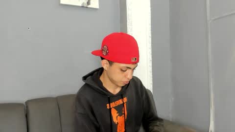 Snapshot of cameron_lux4 chatting on 11/11/25, 01:22 CAMERON online show from 11/11/25, 01:22