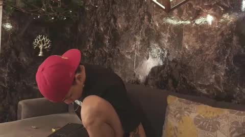 Snapshot of cameron_lux4 chatting on 11/15/25, 12:45 CAMERON online show from 11/15/25, 12:45