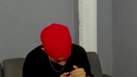 Snapshot of cameron_lux4 chatting on 11/18/25, 12:42 CAMERON online show from 11/18/25, 12:42