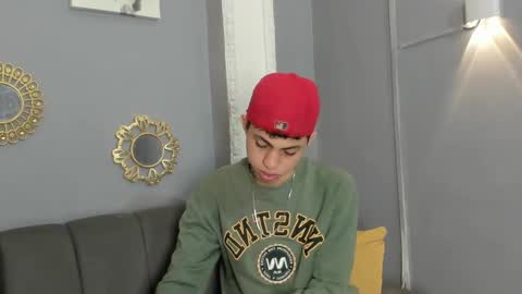 Snapshot of cameron_lux4 chatting on 11/19/25, 01:00 CAMERON online show from 11/19/25, 01:00