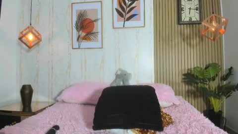 Cameron  online show from 02/19/25, 10:42