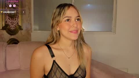 Snapshot of cami_hunter chatting on 12/12/24, 02:11   online show from 12/12/24, 02:11