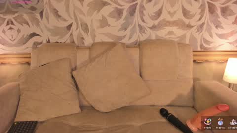 Snapshot of cami_hunter chatting on 12/20/24, 11:05   online show from 12/20/24, 11:05