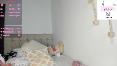 Snapshot of cami_hunter chatting on 01/13/25, 11:06   online show from 01/13/25, 11:06