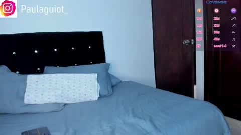 Snapshot of cami_hunter chatting on 03/08/25, 03:24   online show from 03/08/25, 03:24