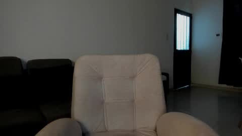 Snapshot of cami_hunter chatting on 10/07/25, 09:45   online show from 10/07/25, 09:45