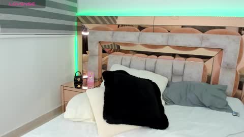 Snapshot of cami_lovers1 chatting on 12/04/24, 04:32 camii online show from 12/04/24, 04:32