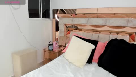 Snapshot of cami_lovers1 chatting on 12/20/25, 12:40 camii online show from 12/20/25, 12:40