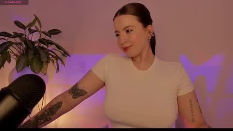 camila   online show from 03/05/25, 10:44