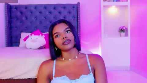 camiestrada online show from 11/08/25, 03:39