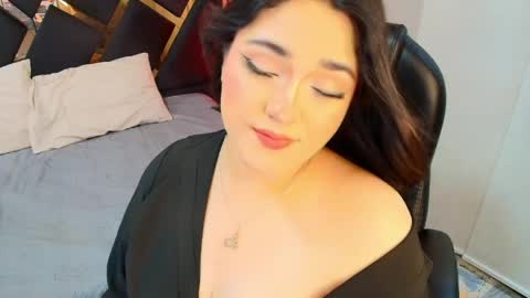 Camila Osorio online show from 04/16/26, 08:09