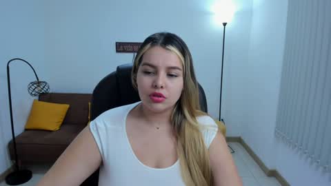 Camila online show from 02/08/25, 06:01