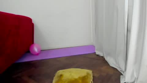 Snapshot of camila_berk chatting on 12/10/24, 04:56 Cami online show from 12/10/24, 04:56