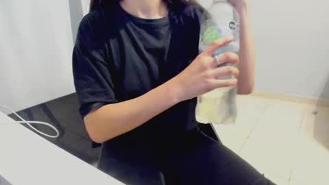 Cami online show from 12/04/25, 04:00