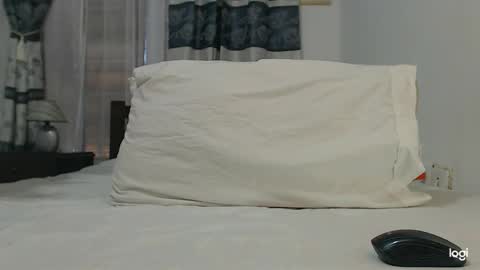 Instagram camila blande1 online show from 03/14/26, 09:09