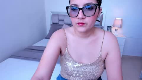 Camila buitrago online show from 04/19/26, 04:06