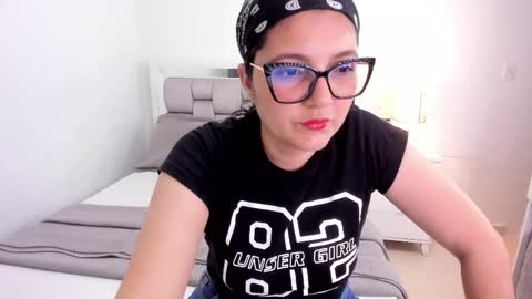 Camila buitrago online show from 04/21/26, 12:01