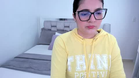 Snapshot of camila_buitrago chatting on 05/07/26, 10:48 Camila buitrago online show from 05/07/26, 10:48