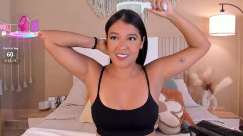 camila_bustamante_ online show from 04/07/26, 05:02