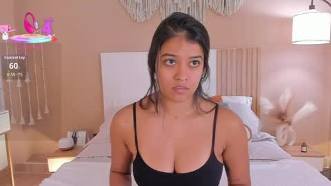camila_bustamante_ online show from 05/28/26, 02:25