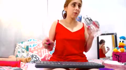 Snapshot of camila_cami chatting on 07/08/26, 06:01 Camila online show from 07/08/26, 06:01
