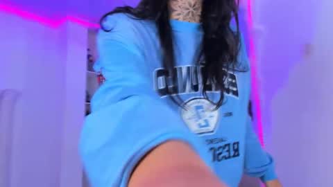  s online show from 10/25/25, 05:26