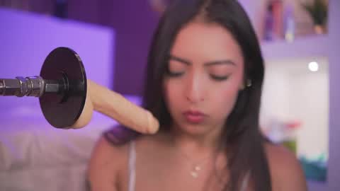 Camila online show from 04/11/26, 04:06