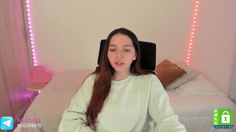 Snapshot of camila_ec2 chatting on 09/13/25, 02:55 C A M I online show from 09/13/25, 02:55