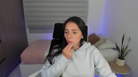 Snapshot of camila_ec2 chatting on 03/11/26, 09:54 C A M I online show from 03/11/26, 09:54