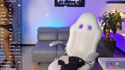 C A M I L A online show from 02/12/25, 04:54