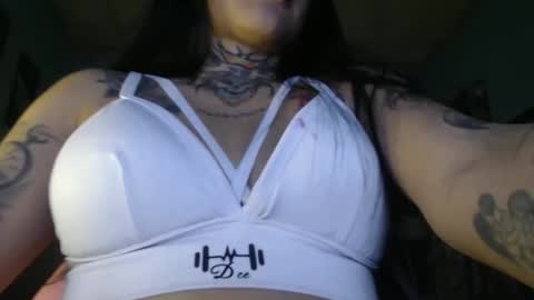 camila_love14 online show from 02/26/26, 11:04