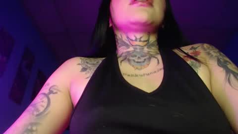 camila_love14 online show from 03/01/26, 10:56