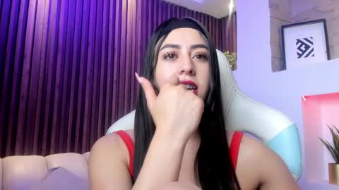 camila_martinez9 online show from 04/10/26, 11:26