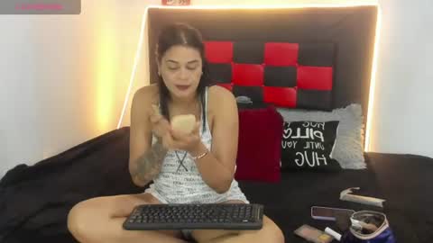 Snapshot of camila_valenciia_ chatting on 07/21/26, 03:20 Camila online show from 07/21/26, 03:20