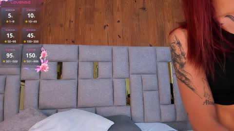 camilaa_smith_ online show from 04/01/26, 06:49