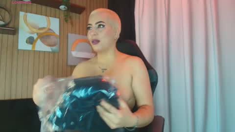    online show from 11/28/25, 05:54