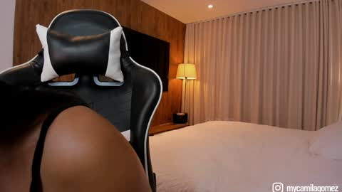 Camila online show from 10/09/25, 01:14