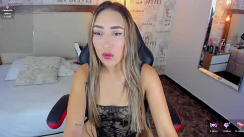 Snapshot of camilagray2 chatting on 05/15/26, 03:02 CAMILA online show from 05/15/26, 03:02