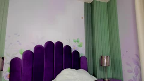 Camila  online show from 02/05/25, 09:25