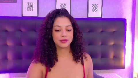 Snapshot of camilalevy chatting on 07/25/26, 07:00 Camila online show from 07/25/26, 07:00