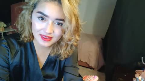 camilamarsh online show from 11/18/25, 04:11